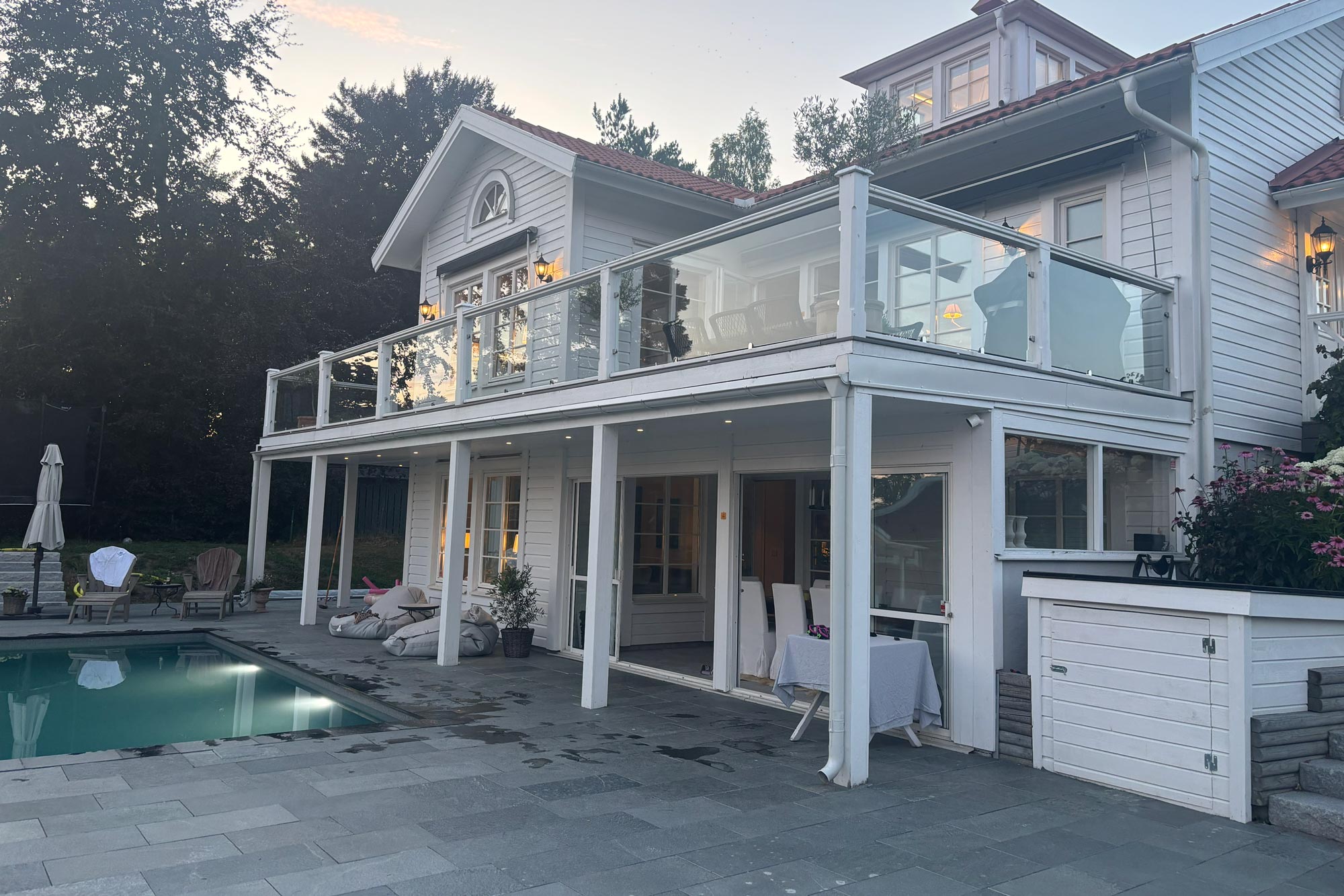 Poolbygge för villa